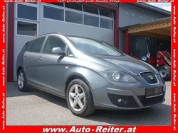 Grau metallic Gebraucht 2013 Seat Altea XL Van / Kleinbus | € 5.990