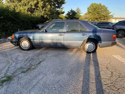 Blau Gebraucht 1990 Mercedes E300 Limousine | € 16.400