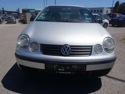 Grau Gebraucht 2002 VW Polo Comfortline Limousine | € 690 (Guter Preis)