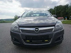 Grau Gebraucht 2009 Opel Astra Edition Limousine | € 990 (Superpreis)