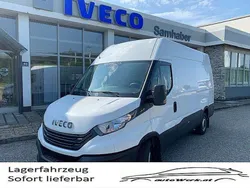 Weiß Gebraucht 2022 Iveco Daily Van | € 31.900 (Superpreis)