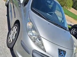 Grau Gebraucht 2007 Peugeot 207 Kleinwagen | € 2.799 (Guter Preis)