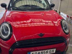 Rot Gebraucht 2022 Mini ONE Kleinwagen | € 20.000 (Fairer Preis)