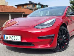 Rot Gebraucht 2019 Tesla Model 3 Long Range Limousine | € 21.000 (Guter Preis)