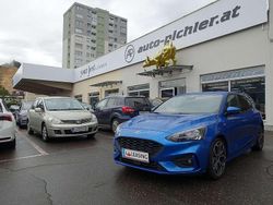 Blau Gebraucht 2018 Ford Focus ST-Line Limousine | € 14.990 (Teuer)
