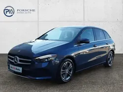 Mittelblau metallic Gebraucht 2019 Mercedes B220 Van / Kleinbus | € 23.480 (Fairer Preis)