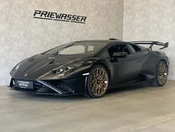 Schwarz metallicperleffektno Gebraucht 2023 Lamborghini Huracán Coupé | € 482.000