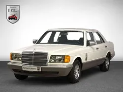 Weiß Gebraucht 1985 Mercedes 300 Limousine | € 32.000