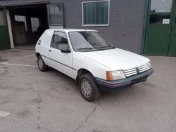 Weiß Gebraucht 1992 Peugeot 205 Limousine | € 2.100