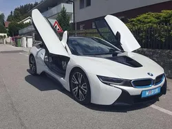 Weiß Gebraucht 2015 BMW i8 Pure Impulse Coupé | € 84.900