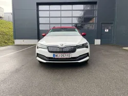 Weiß Gebraucht 2020 Skoda Superb Style Kombi | € 24.900 (Fairer Preis)