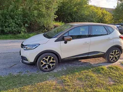 Beige Gebraucht 2018 Renault Captur LIMITED SUV | € 12.800 (Fairer Preis)
