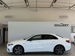 Weiß Gebraucht 2021 Mercedes A250 AMG line Limousine | € 30.770 (Fairer Preis)