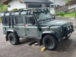 Grün Gebraucht 2010 Land Rover Defender S SUV | € 63.000