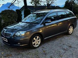 Grau Gebraucht 2008 Toyota Avensis Business Edition Kombi | € 4.500