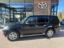 Schwarz Gebraucht 2015 Mitsubishi Pajero Comfort Edition SUV | € 29.990
