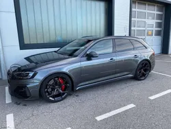 Grau Neu 2024 Audi RS4 Advanced Kombi | € 129.000 (Etwas zu teuer)