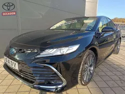 Schwarz Neu 2024 Toyota Camry Lounge Limousine | € 38.990