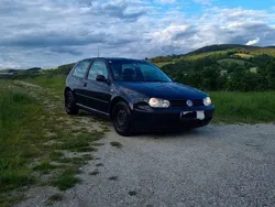 Blau Gebraucht 2000 VW Golf IV Limousine | € 1.000 (Guter Preis)