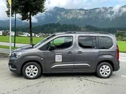 Schwarz Gebraucht 2023 Opel Combo-e Life Elegance Kombi | € 38.670
