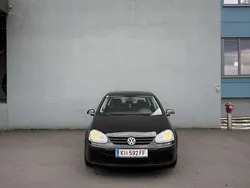 Schwarz Gebraucht 2004 VW Golf V Kleinwagen | € 5.790 (Etwas zu teuer)