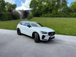 Weiß Gebraucht 2022 Volvo XC60 R-Design SUV | € 40.000 (Superpreis)
