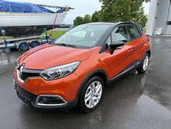 Orange Gebraucht 2015 Renault Captur Dynamique SUV | € 9.290 (Fairer Preis)