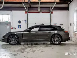 Grün Gebraucht 2021 Porsche Panamera S E-Hybrid Sport Turismo Limousine | € 92.987