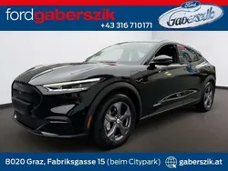 Schwarz absolut schwarz metallic Gebraucht 2023 Ford Mustang Mach-E ST SUV | € 53.900
