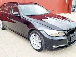 Schwarz Gebraucht 2011 BMW 318 Kombi | € 4.598 (Fairer Preis)