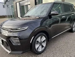 Schwarz Gebraucht 2024 Kia Soul EV Gold SUV | € 31.990 (Guter Preis)
