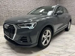 Grau Gebraucht 2020 Audi Q3 Basis SUV | € 17.990