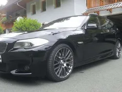 Schwarz Gebraucht 2011 BMW 535 Kombi | € 11.500