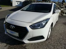 Weiß Gebraucht 2017 Hyundai i40 Style Kombi | € 9.490