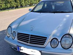 Silber Gebraucht 2001 Mercedes CLK230 Elegance Coupé | € 2.700