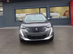 Grau Gebraucht 2021 Peugeot 2008 S SUV | € 17.990 (Fairer Preis)