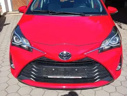 Rot Gebraucht 2018 Toyota Yaris Active Limousine | € 10.800 (Fairer Preis)