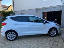 Weiß Gebraucht 2019 Ford Fiesta Titanium Kleinwagen | € 11.500 (Fairer Preis)