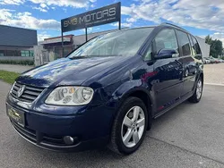 Blau Gebraucht 2006 VW Touran Highline Van / Kleinbus | € 3.990