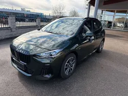 Grün Gebraucht 2023 BMW 218 Active Tourer M Sport Van / Kleinbus | € 31.990 (Guter Preis)