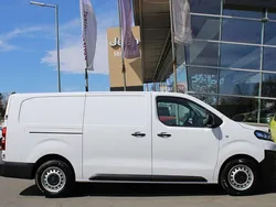 Gebraucht 2024 Citroën Jumpy Van / Kleinbus | € 27.900 (Guter Preis)