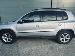 Grau Gebraucht 2008 VW Tiguan Trendline SUV | € 10.944 (Teuer)