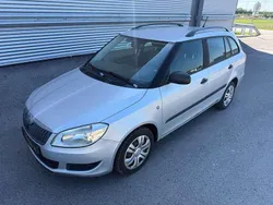 Grau Gebraucht 2013 Skoda Fabia Kombi | € 2.500 (Superpreis)