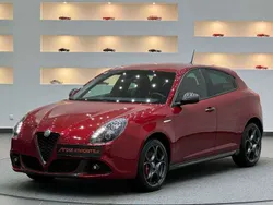 Rot Gebraucht 2018 Alfa Romeo Giulietta Executive Kleinwagen | € 14.900 (Fairer Preis)