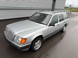 Silber Gebraucht 1993 Mercedes 200 Kombi | € 6.500