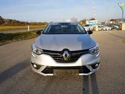 Grau Gebraucht 2020 Renault Mégane GrandTour LIMITED Kombi | € 10.490 (Superpreis)