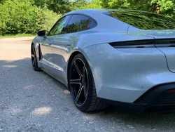 Grau Gebraucht 2021 Porsche Taycan 4S Limousine | € 62.900 (Superpreis)