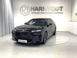 Saphirschwarz Gebraucht 2024 BMW i7 Executive Limousine | € 109.900 (Teuer)