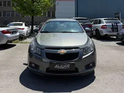 Grau Gebraucht 2011 Chevrolet Cruze LT Limousine | € 6.990 (Etwas zu teuer)