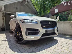 Grau Gebraucht 2017 Jaguar F-Pace R-Sport SUV | € 27.100 (Etwas zu teuer)